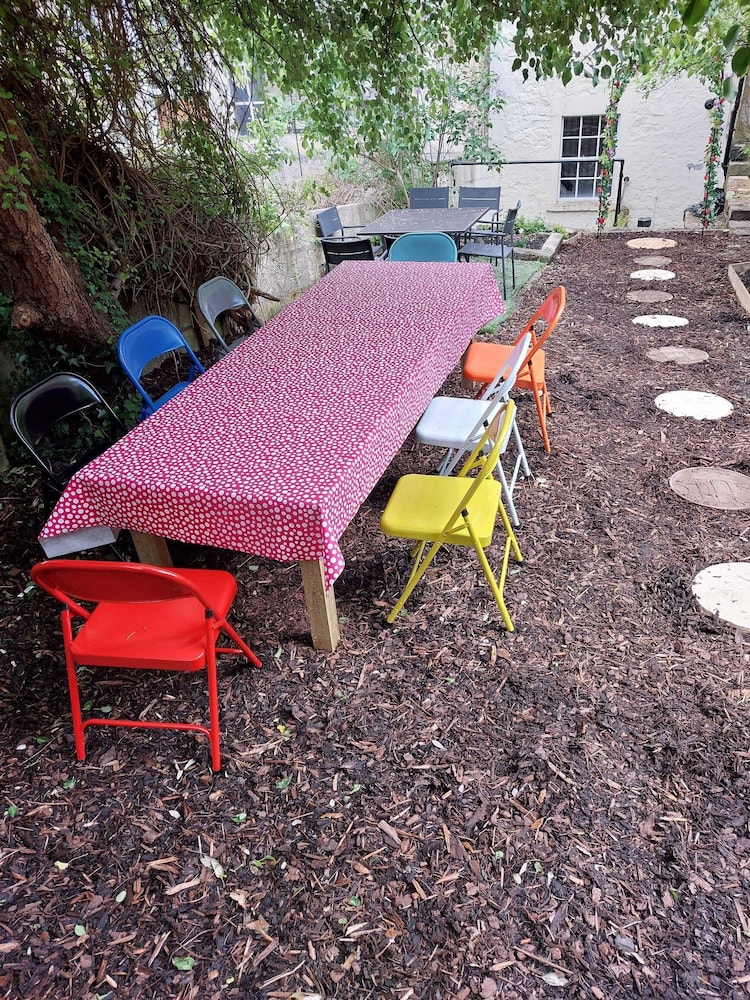 The Wonderland Townhouse - Amazing Alice in Wonderland 8BDR Home