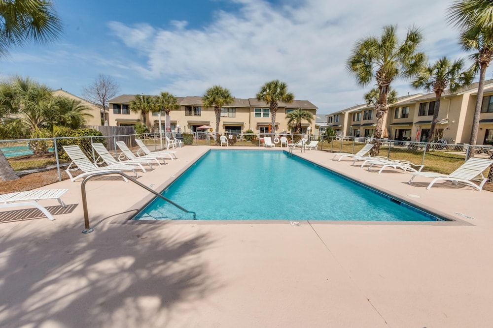 Gulf Highlands by Book That Condo