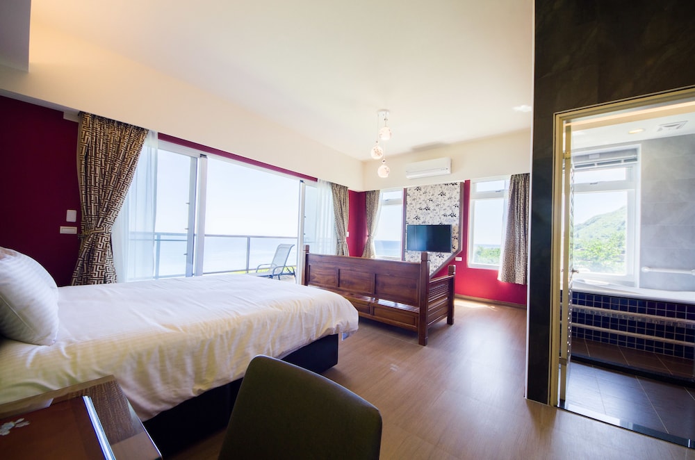 White Spray B&B