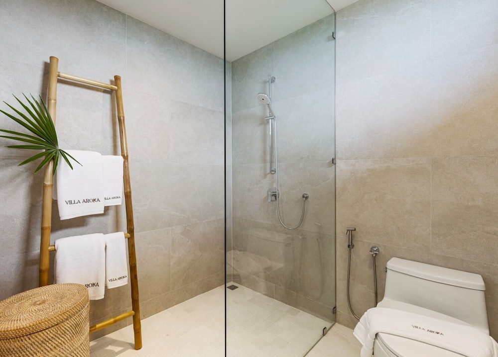 Villa Aroka 4 Bed Sea View KBR41