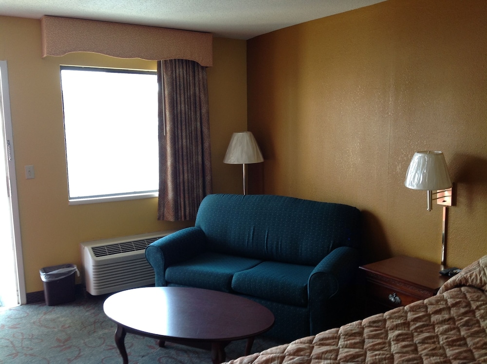 Colonial Inn & Suites /Airport/Graceland, photo 28