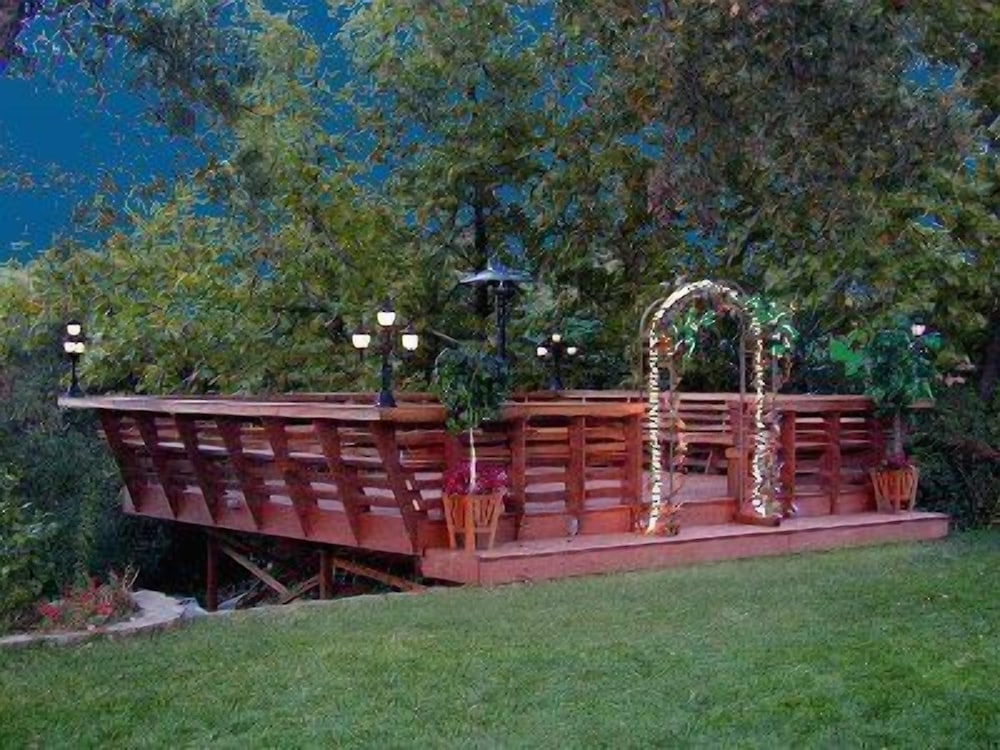 Robins Nest Bed & Breakfast