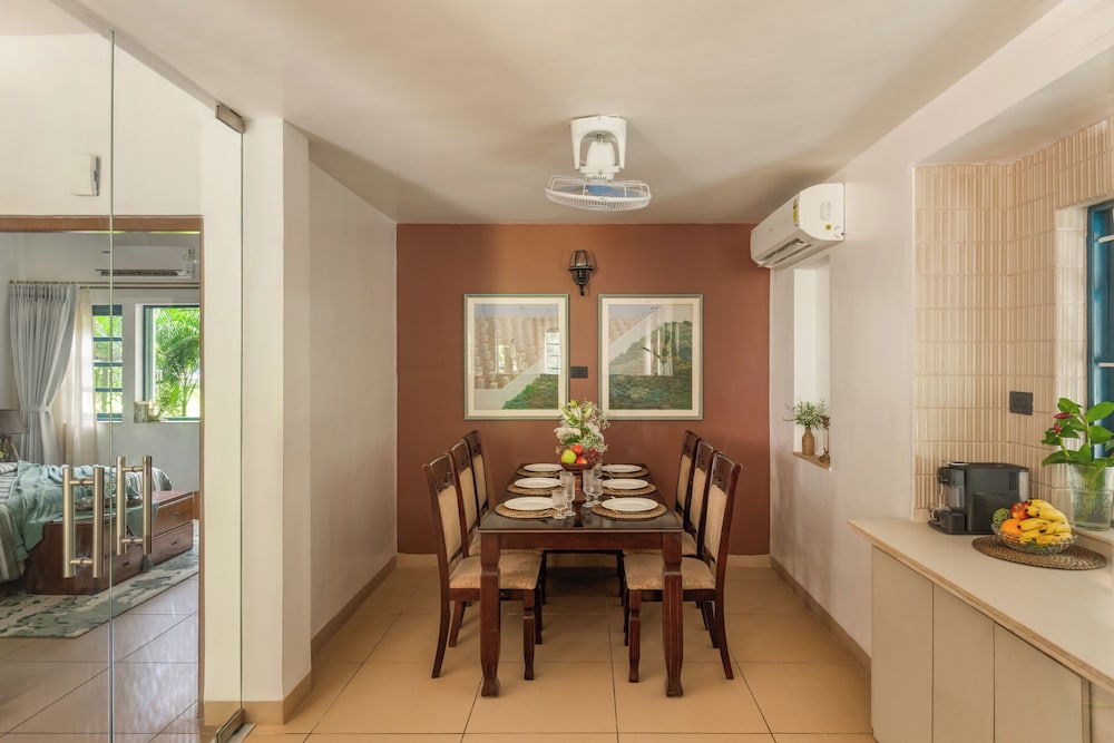 Sanctuary by RÊVE Escapes - Premium 3 BHK Villa Near Morjim Beach