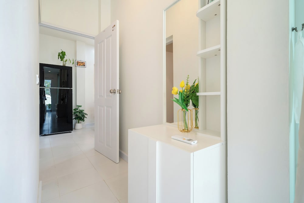 Beachfront 2BR Pool Villa DelMar Kamala