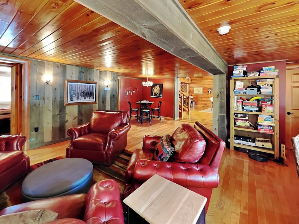Crow's Point Lakehouse by Taylor Made Deep Creek