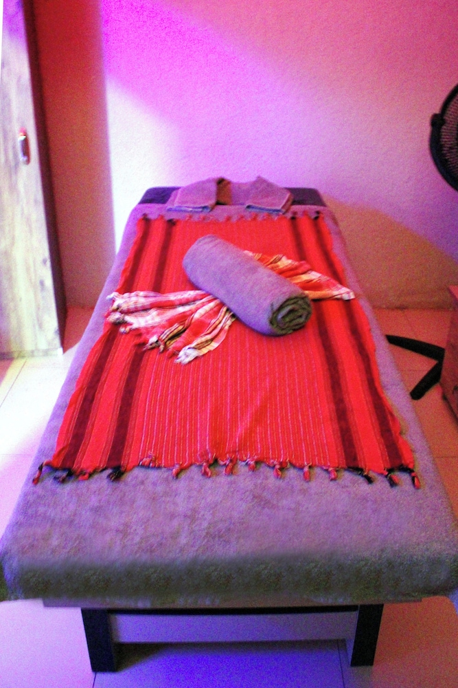 Big Life Otel - Image 80