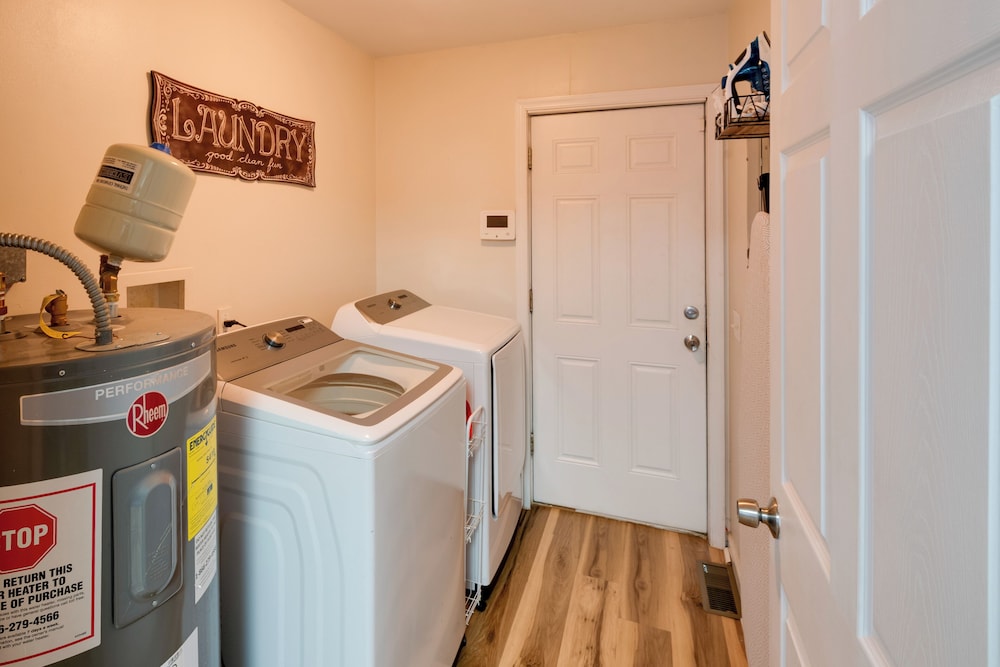 Walk to Dtwn Milton: Spacious Family Home w/ Yard