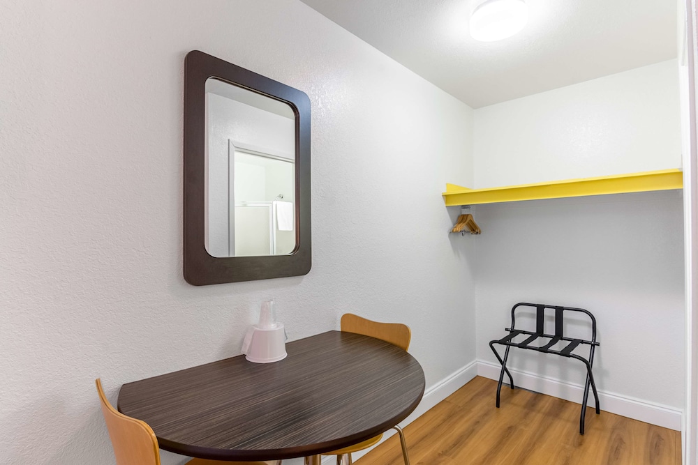 Motel 6 Pensacola, FL - Airport West