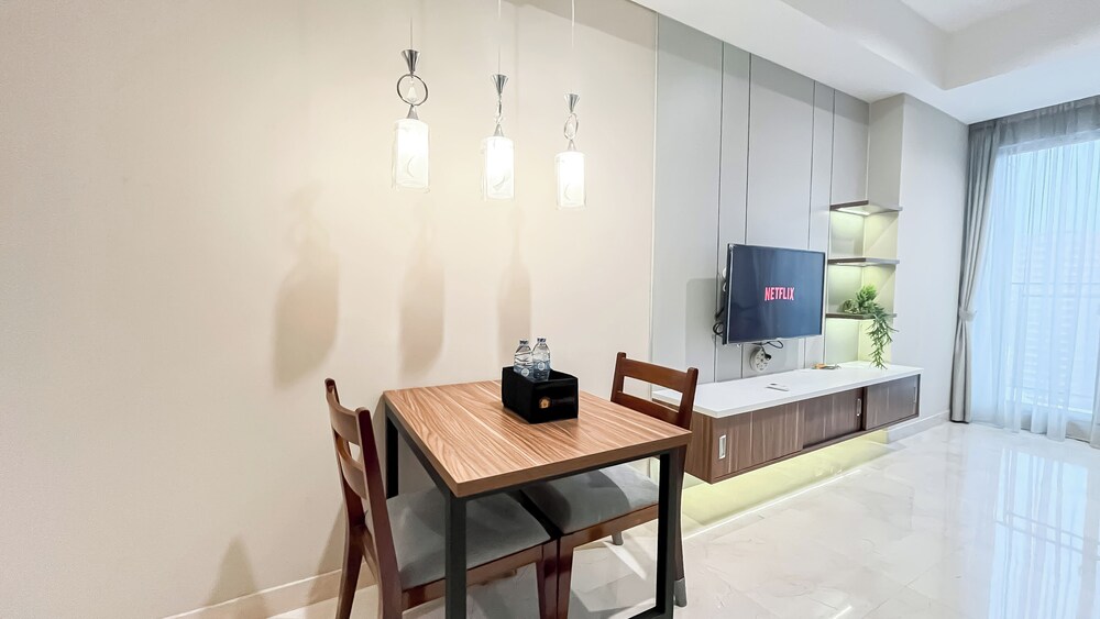 Modern Big 1Br Apartment Branz Simatupang