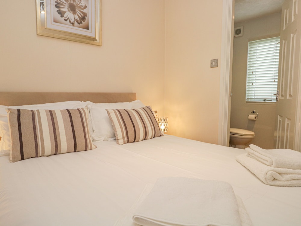 10 Thirlmere view 2