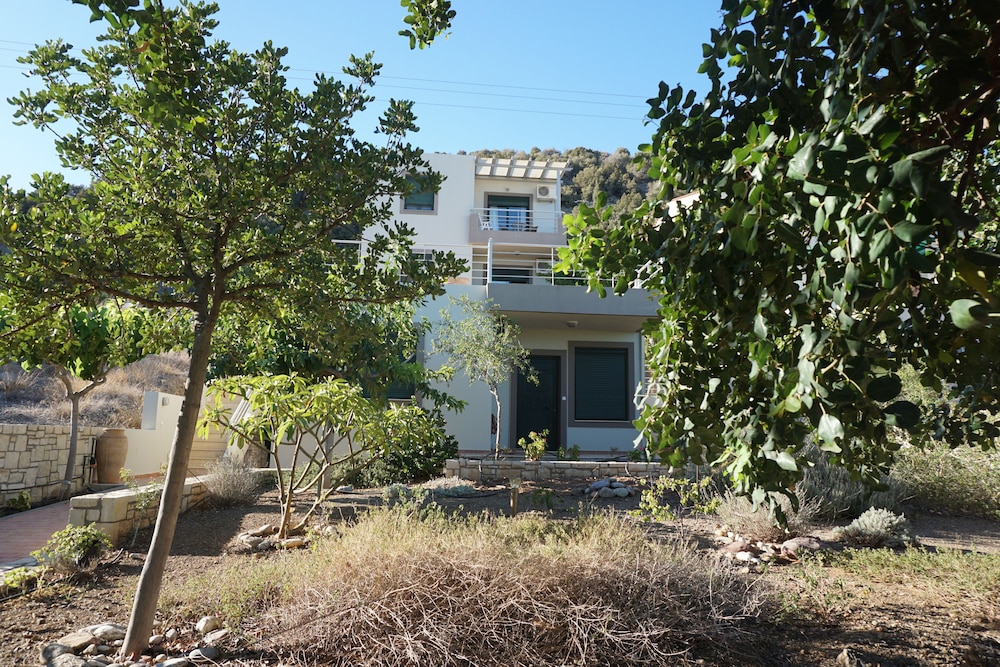 Portela Suites Kampoula