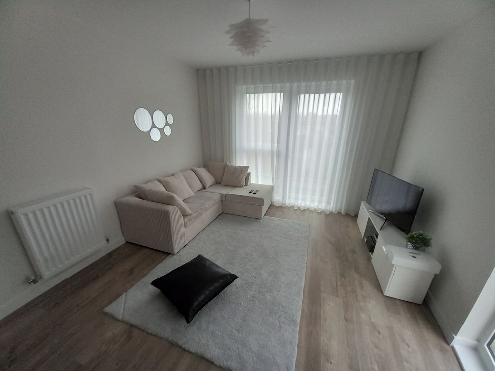Tranquil Loughton Apartment Retreat