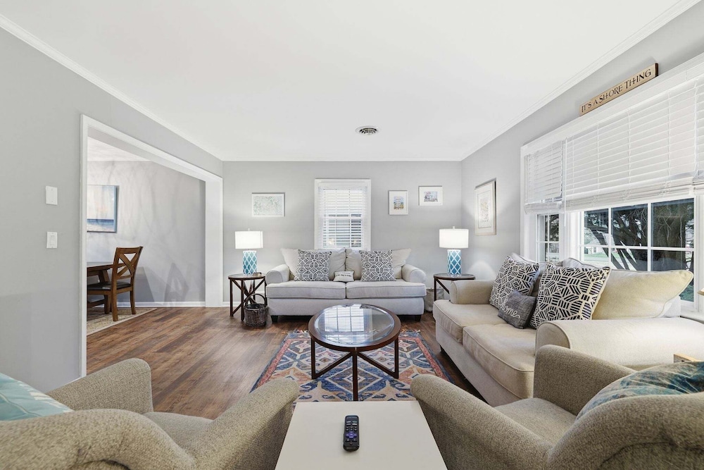 Minutes To Rehoboth Beach And Lewes Beach 3br Home 3 Bedroom Home