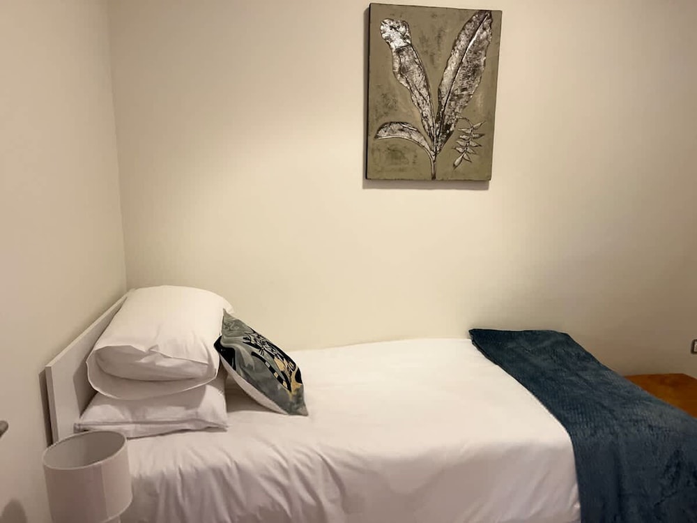 Cozy Apartment in Old Town Ano Polis