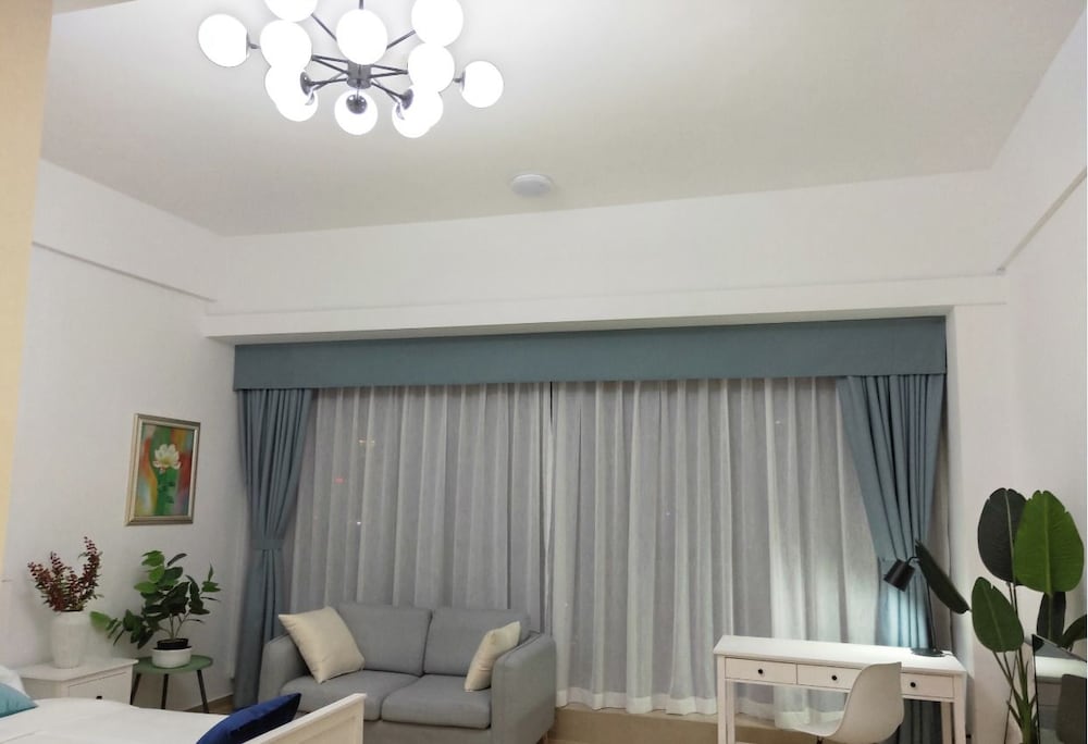 Zhongshan Vacations - The Passion Man Hotel - Property Image 5