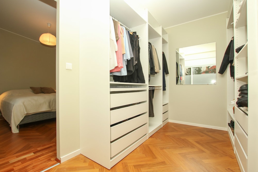 Large Modern Family House view 2