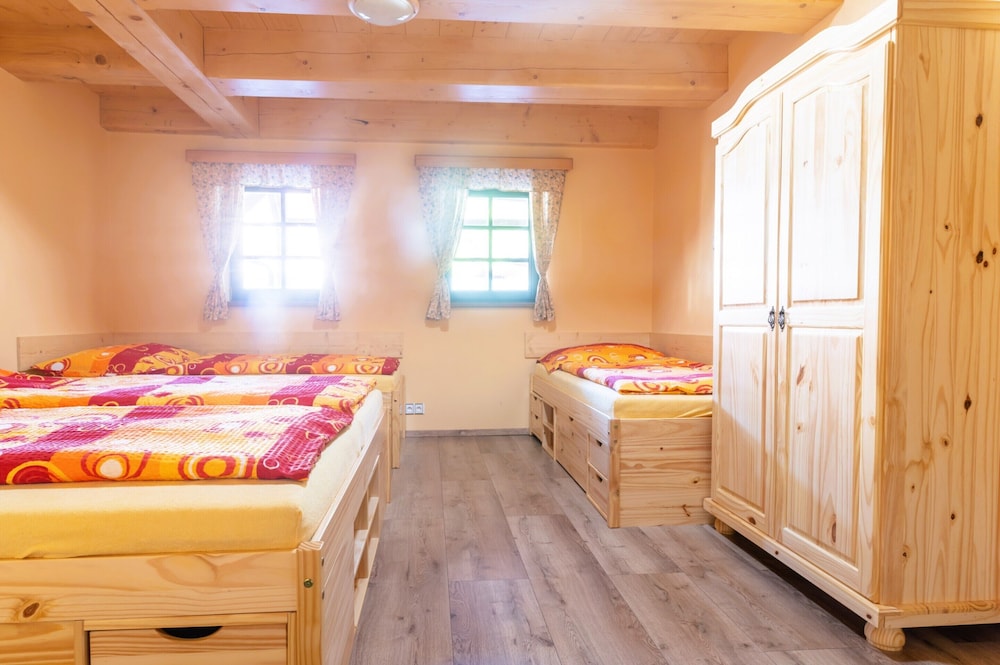 Villa in Rudnik With Pool & Sauna Retreat