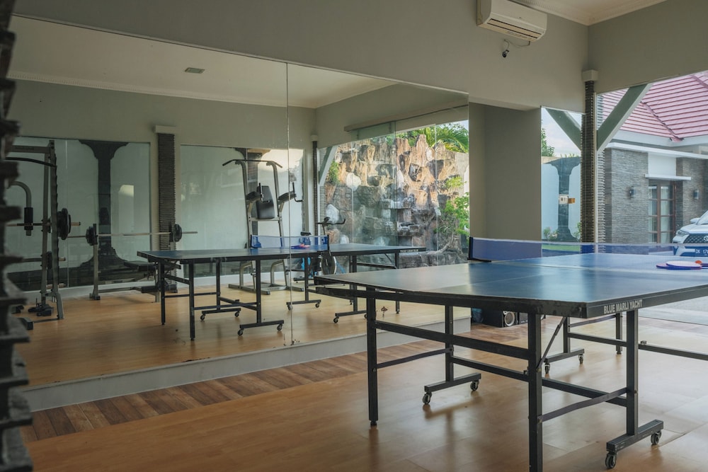 Blue Marlin 6-BR Villa Singaraja Bali