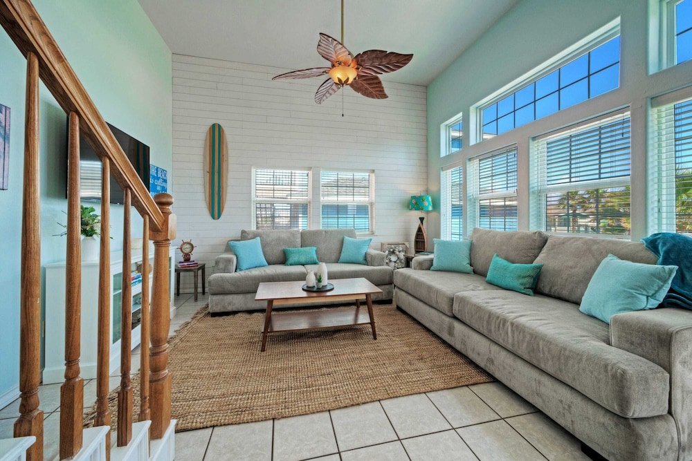 Sleeps 24 2 Homes w/ Beach Boardwalk Access & Deck Views Steps to the Beach