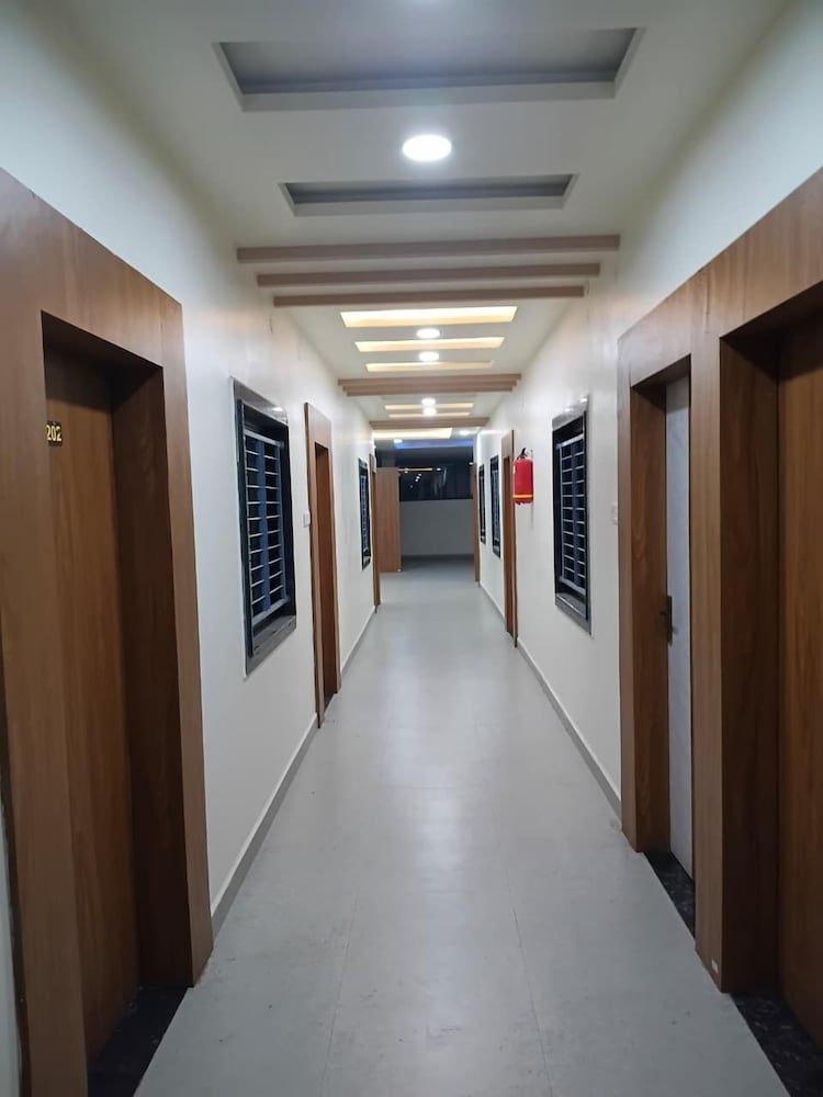 Hotel Keshav