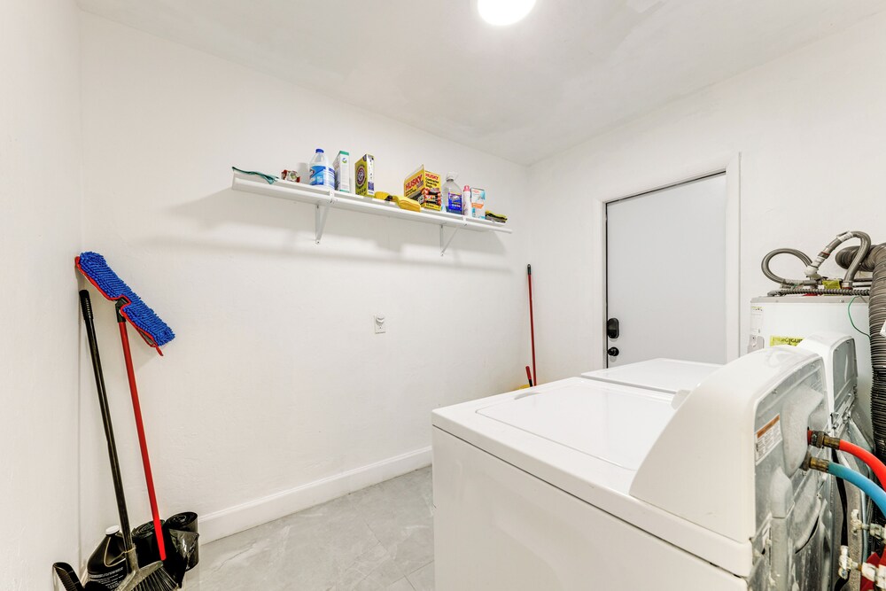 4 Mi to Ft Lauderdale Beach: Wfh-friendly Home!
