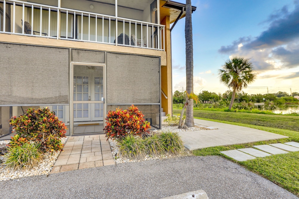 Welcoming Sarasota Vacation Rental w/ Pool! view 3