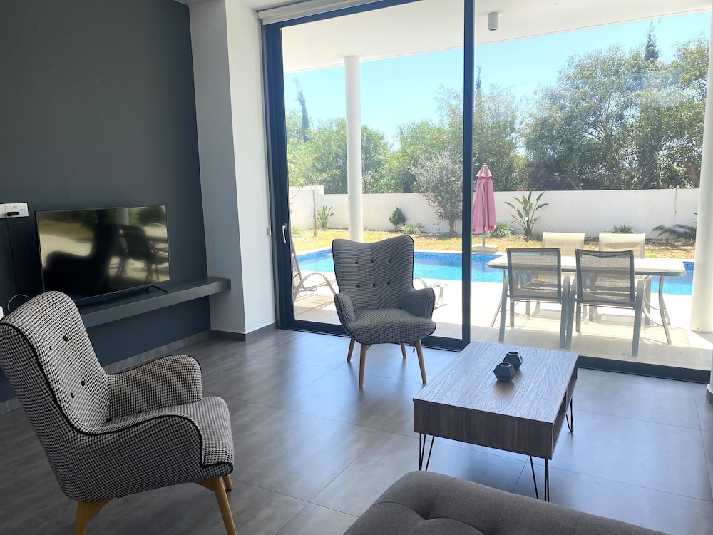 Ayia Napa Nissi Pearl Villas