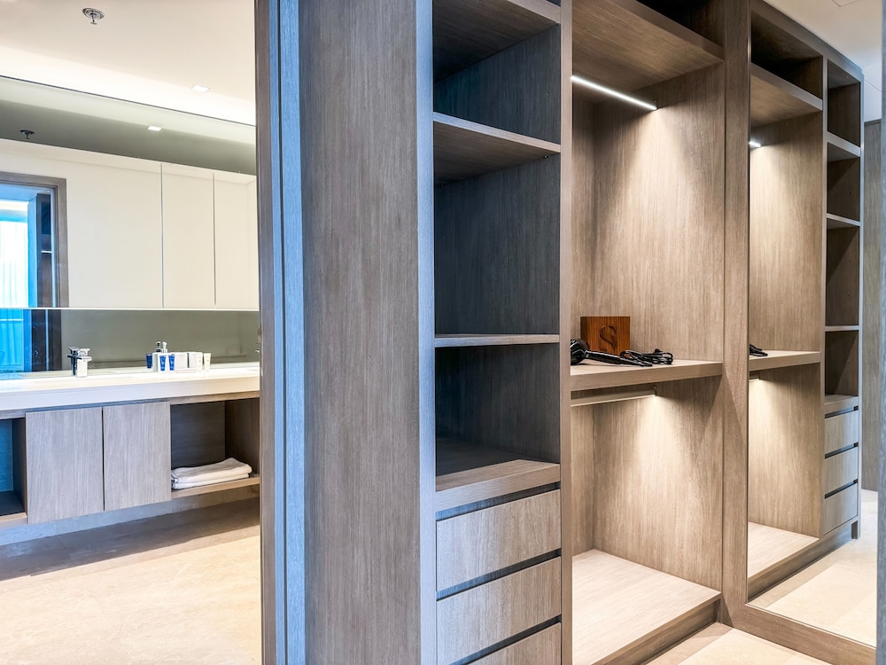 High Floor Burj Khalifa View Apartment
