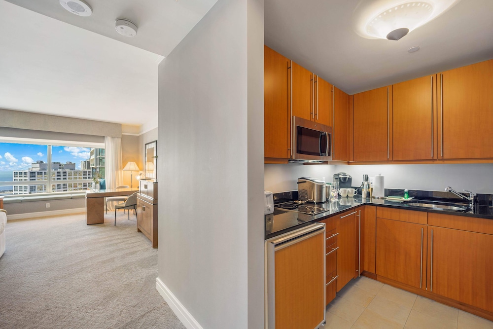 1435 Brickell Ave #3004