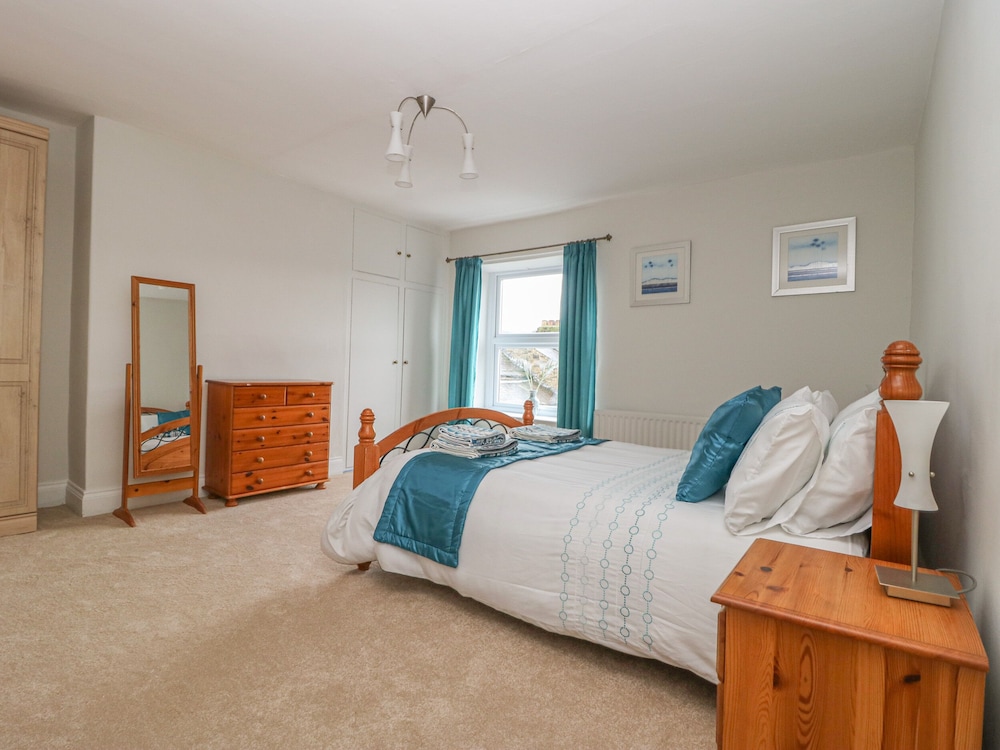 Park Road Apartment