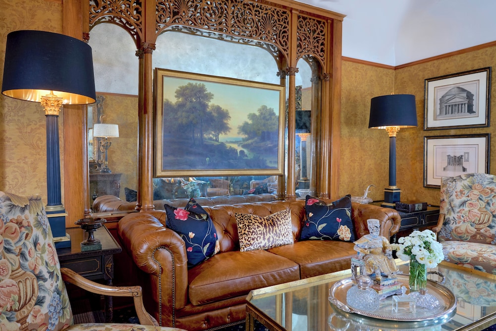 The Charles Pacific Grove - Artfully Designed Inclusive Inn