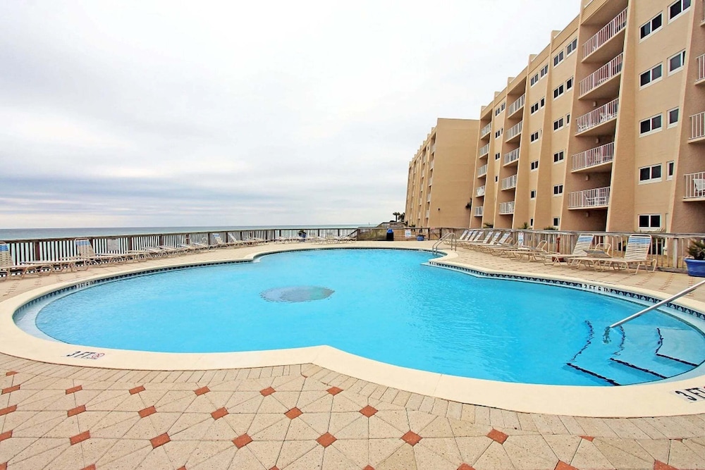 Beach House 104b 1 Bedroom Condo