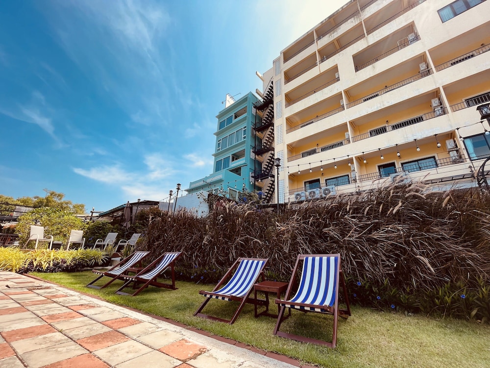 Hotel USABAI Riverside Boutique Hotel - Image 1