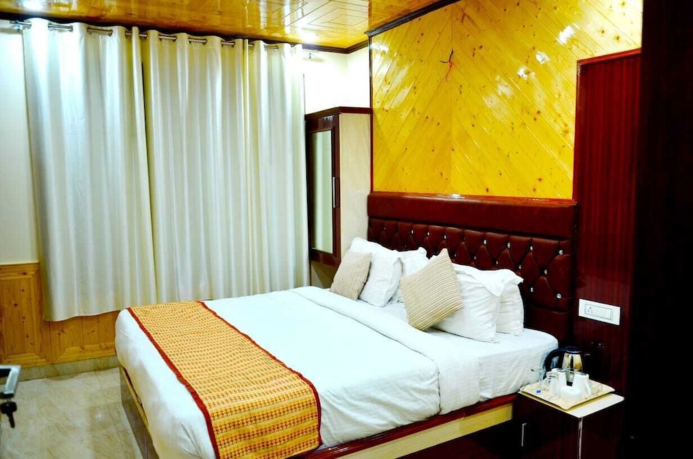 Hotel Shining Star