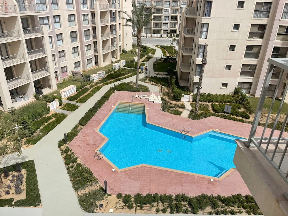 Marassi Marina 2 bedroom pool view 403 view 4