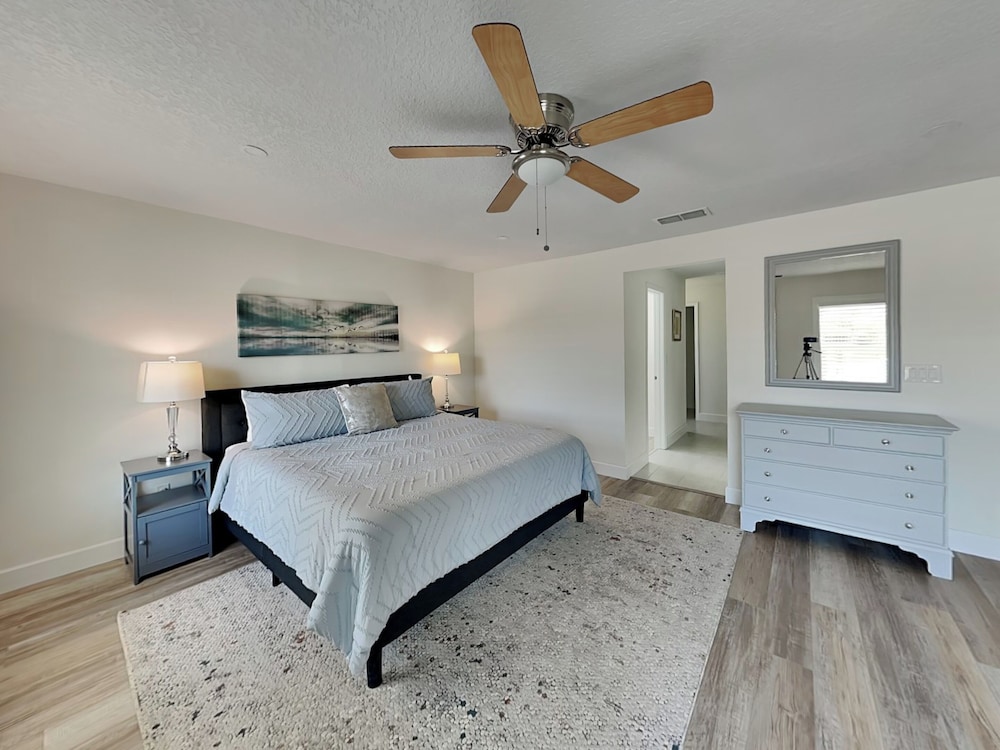 Dolphin View Oasis by Distinctive Beach Rentals