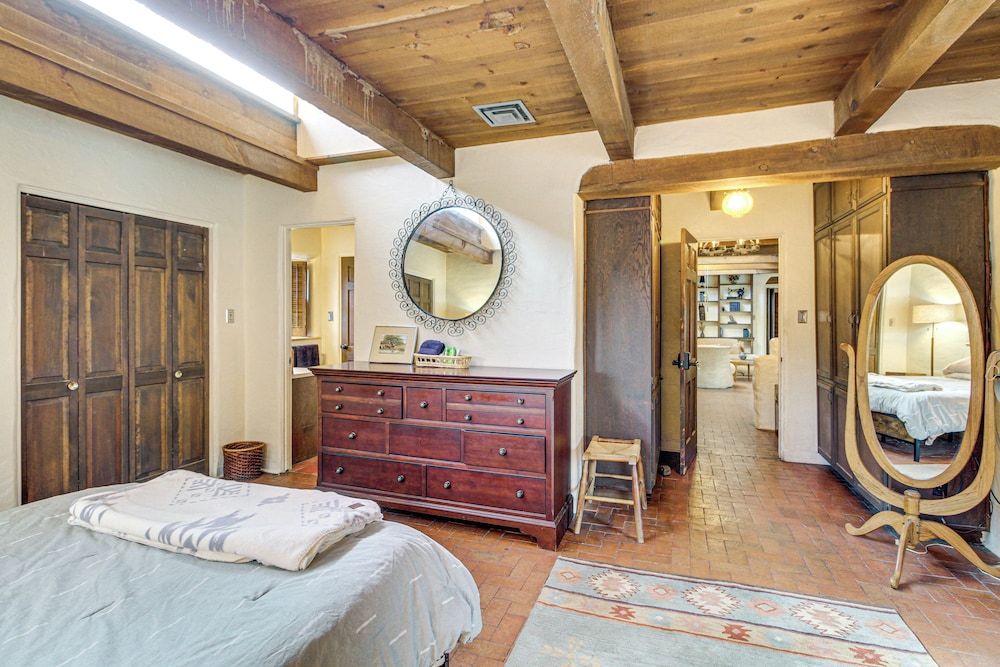Gorgeous Adobe Home: Classic Santa Fe Style in ABQ