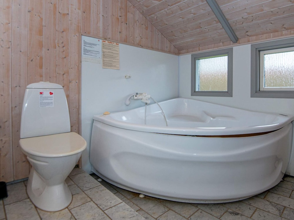 Tranquil Retreat in Mommark - By Traum Ferienwohnungen view 5