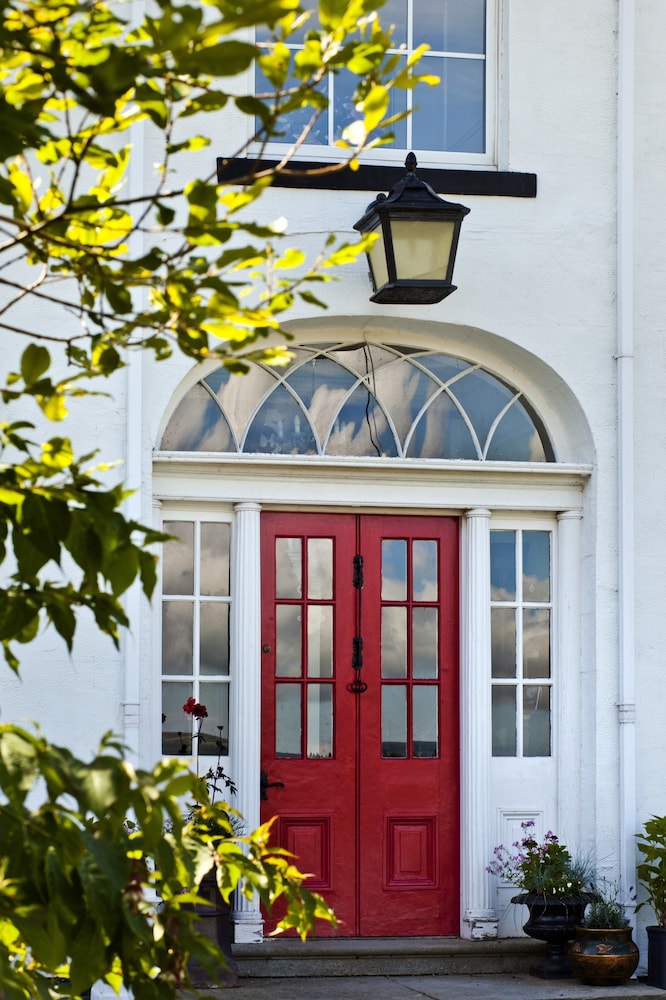 Coed Mawr Hall