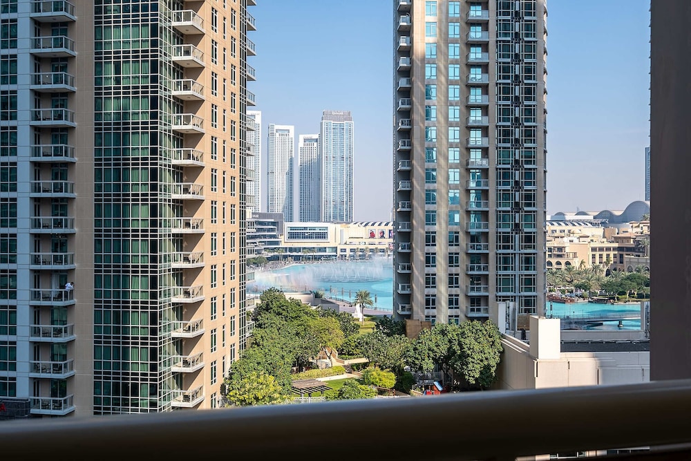 BellaVista -2 BR Apartment Fountain View