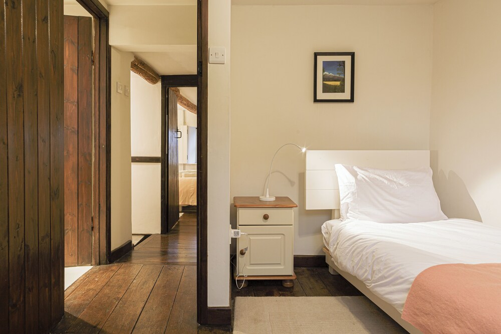 Honeypot Cottage-Lovely Bolthole in Stow