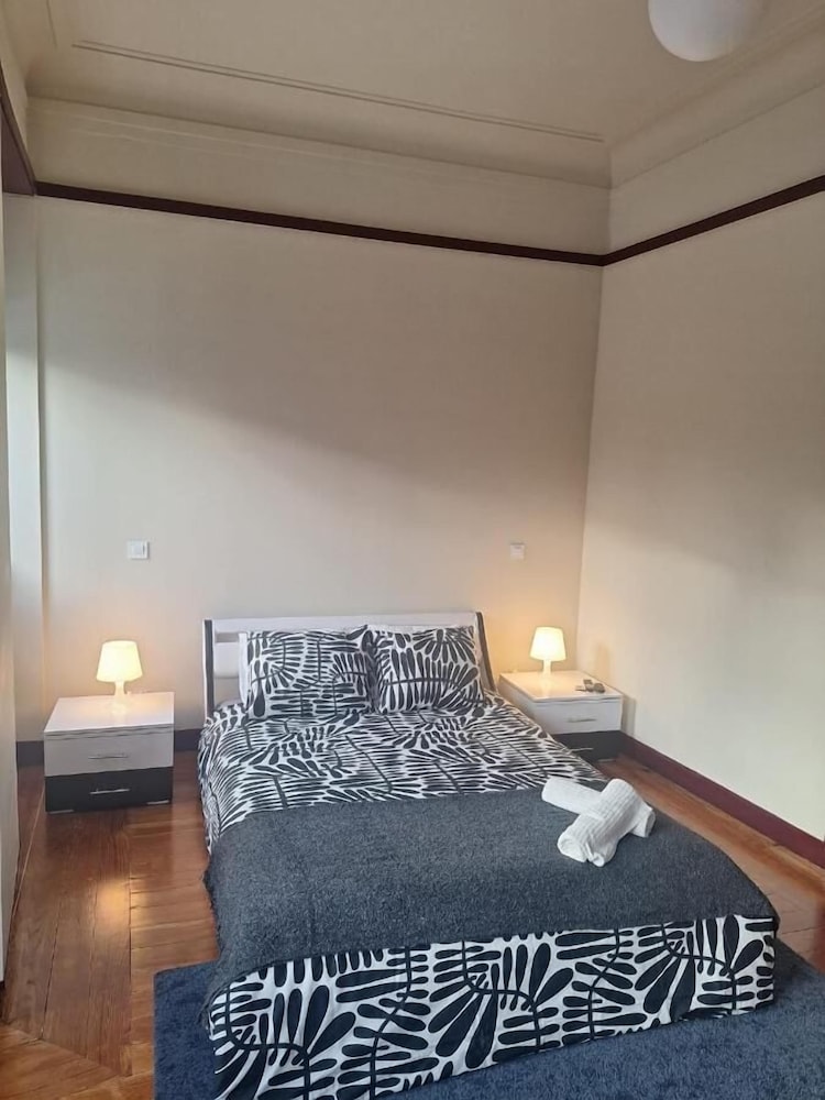 Easy Host Porto