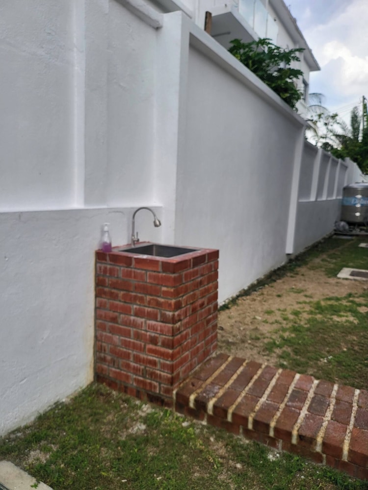 Luxury Tropical Bungalow in Damansara Golden Core