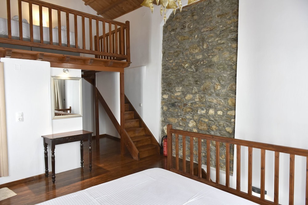 Evagelia Villas and Apartments view 3