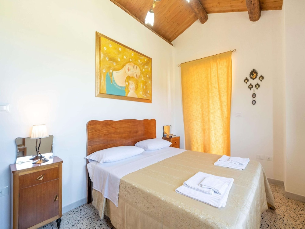 Holiday Home in Guardavalle Near Beaches view 2
