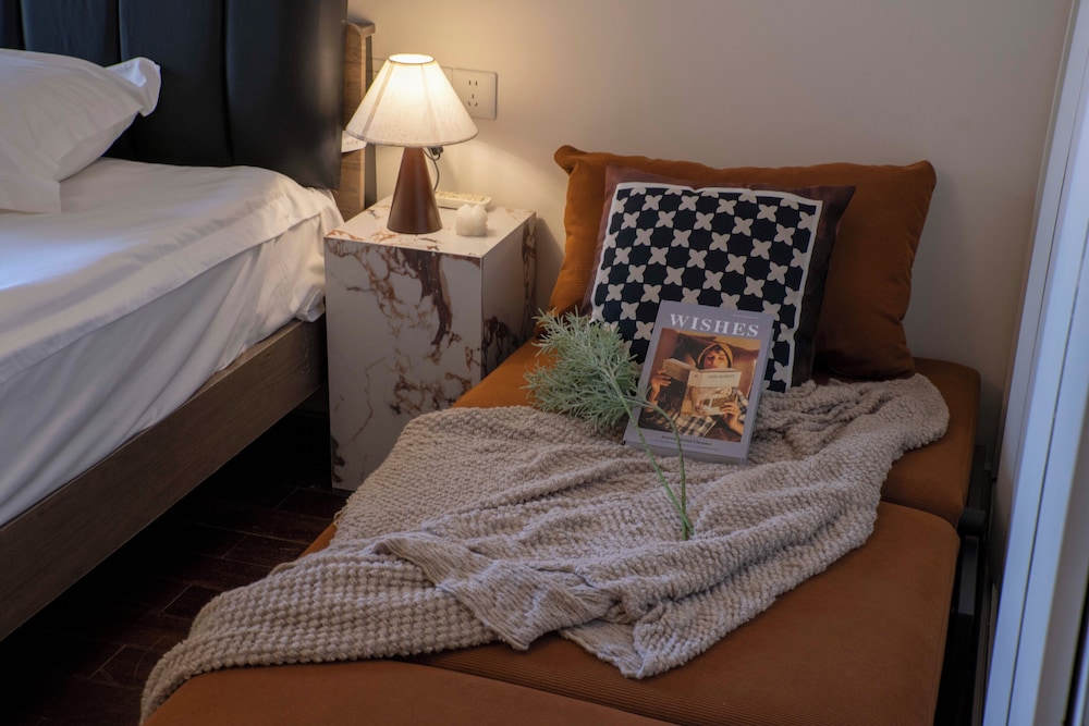 Book and Bed-People's Square