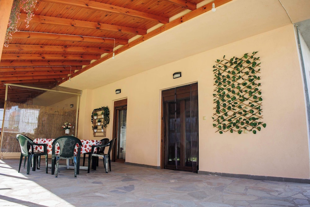 Anastasia s Kastoria Cozy Modern Garden Retreat
