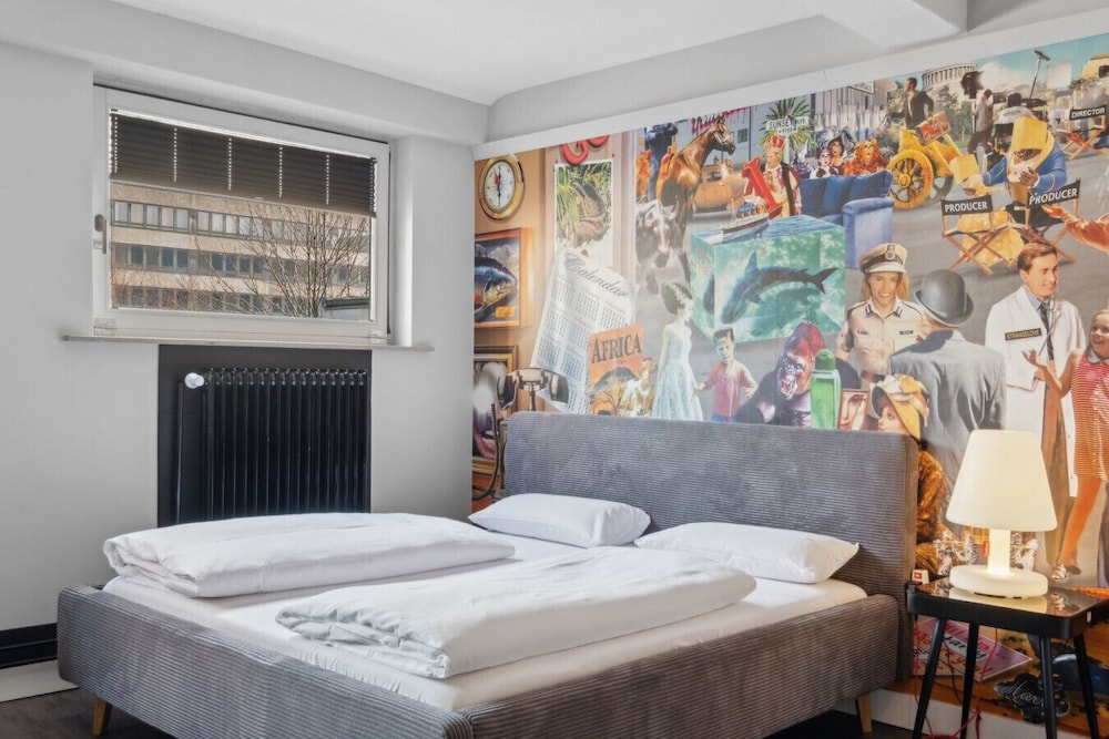 The Room 44