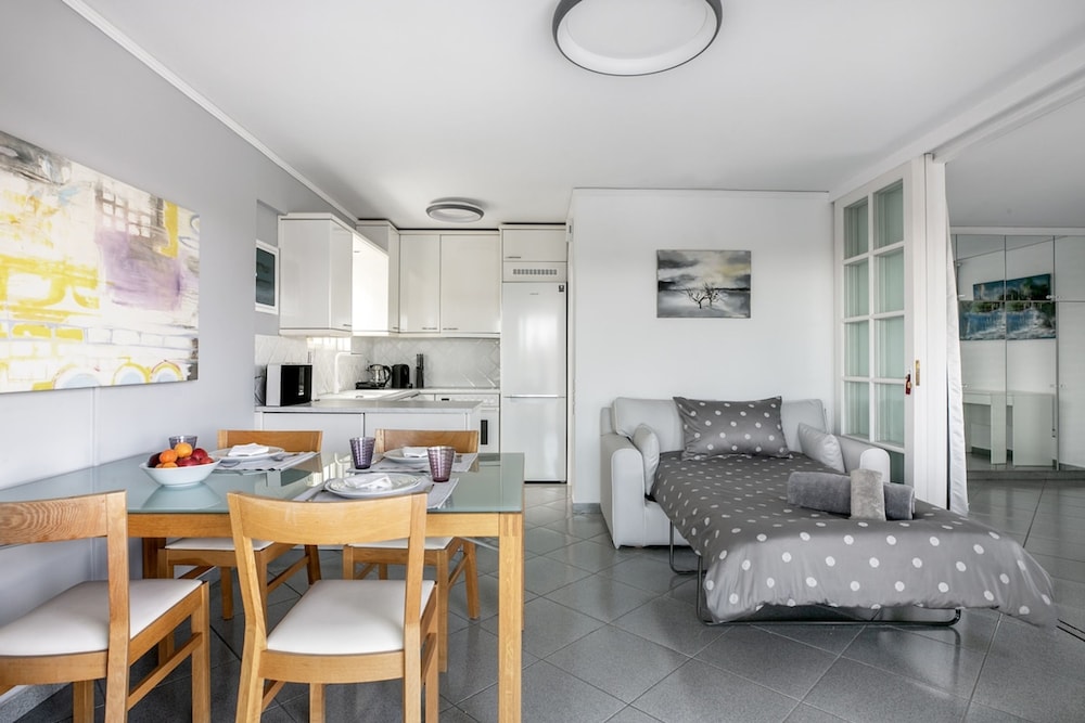 South Blue Sea View Apartment