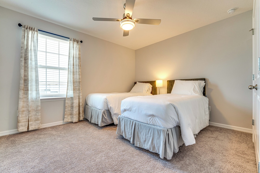 Pool Access: Family Gem w/ Views in St Cloud!